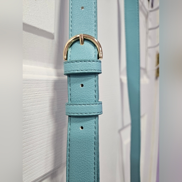 🥳 HOST PICK 🥳 Macy's On 34th Leather Holmme Saddle Crossbody Bag - NWT - Picture 6 of 10